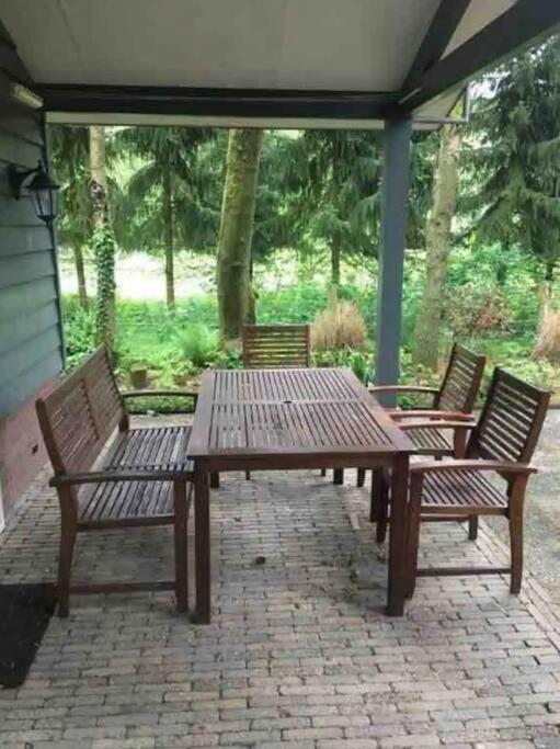 Heerlijk Huis In Een Prachtige Bosrijke Omgeving. 皮滕 外观 照片