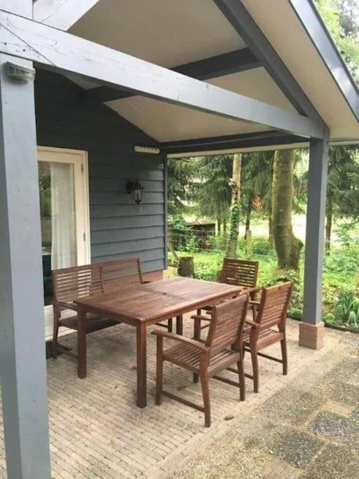 Heerlijk Huis In Een Prachtige Bosrijke Omgeving. 皮滕 外观 照片